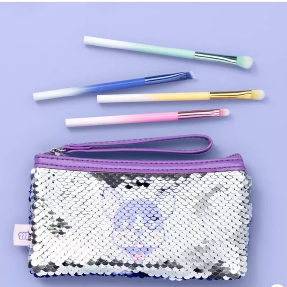 New More Than Magic Makeup Brush & Bag Set - Picture 4 of 5